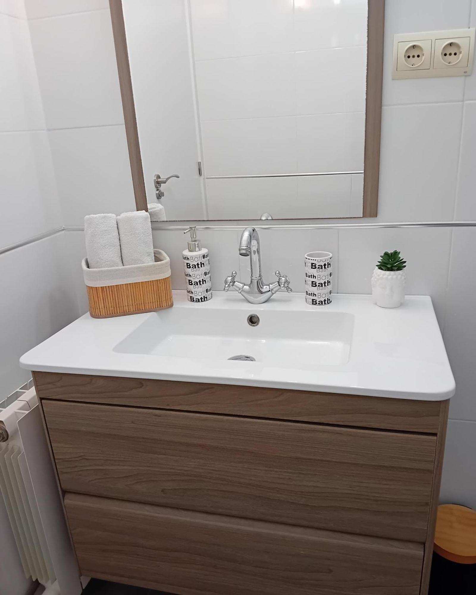 Amplio Apartamento Centro De Alicante Eksteriør billede